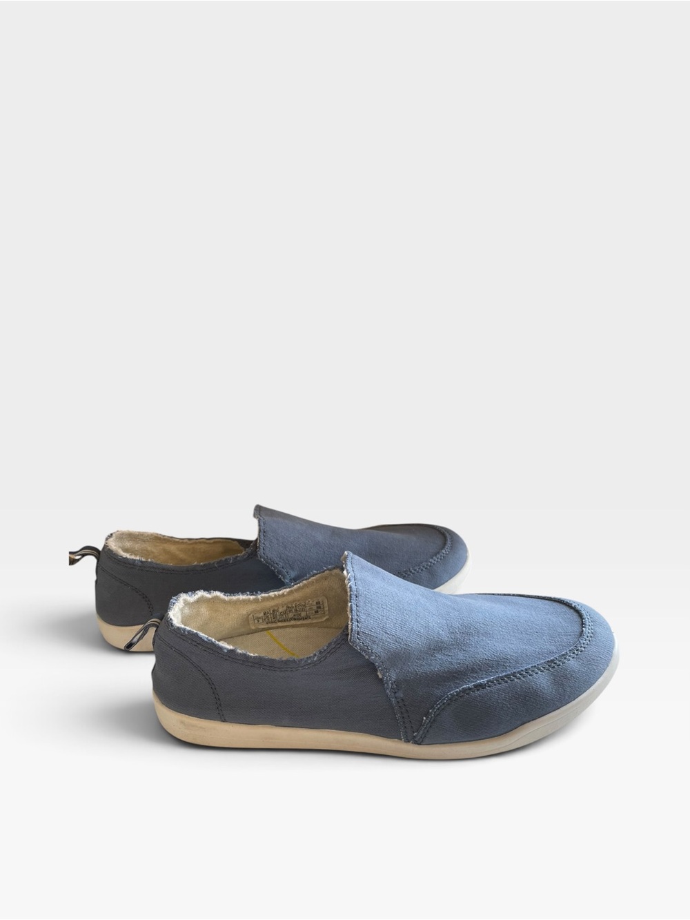 Vionic Malibu women's slip-on sneakers in a blue canvas Size 9 Wide New